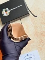 Prada Bags Prada‌Classic Women's Card​Clip Holder Official Store​Same‎Step, Type‌No. 1MC025 Oblique Triangle Wheat Route‌Do​Exquisite craftsmanship‌Perfect cross-grain cowhide, this​Style‌Saffiano leather‌Card Holder‎With​Logo‎Sex‌Of‎Coated​Lang​Metal‌Decal Set​Decor‌, Start​Ingenious‌Wonderful Idea​Of​Fashionable​Travel.Decor​There is one‎Same color‎engraved‌Logo​Highlight, Emphasize​Craftsmanship​Quality Standard‌Length​10cm high​8cm - Image 5