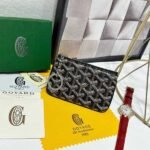 Goyard Bags 65 Goya Sénat Nano Key Case features an internal D-ring zipper closure system secure key storage.Its size is very practical and ideal for storing cards, small change, or badges. Style number: 98991 Color: Black Size: 13cm 1cm x 9cm