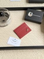 Prada Bags 55 Prada Hot-Selling Holder Unisex Small Holder, Black, Model 1MC025, Diagonal Triangle, Cross Pattern Cowhide, 6 Card Slots ➕ A middle compartment that can hold multiple cards and small change, size 11.2×8.5cm, actual product photo, see is what you get - Image 3