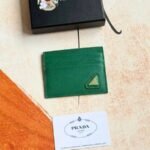 Prada Bags Prada Classic Women's Clip Official Store Step, Type No. 1MC025 Oblique Triangle Wheat Route Do Exquisite craftsmanship Perfect cross-grain cowhide, this Style Saffiano leather Card Holder With Sex Coated Lang Metal Decal Set , Start Ingenious Wonderful Idea Of Fashionable Travel. Decor There is one Same color ‎ engraved Logo Highlight, Emphasize Craftsmanship Quality Standard ‌ Length 10cm high ​ 8cm