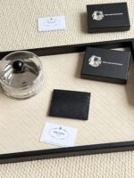 Prada Bags 55prada Hot-Selling Holder Unisex Small Holder, Black, Model 1MC025 Diagonal Triangle Cross Pattern Cowhide Leather, 6 Card Slots ➕ A middle compartment that can hold multiple cards and small change, size 11.2×8.5cm, actual product photo, see is what you get - Image 2