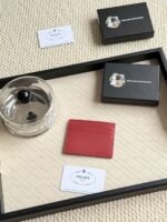 Prada Bags 55 Prada Hot-Selling Holder Unisex Small Holder, Black, Model 1MC025, Diagonal Triangle, Cross Pattern Cowhide, 6 Card Slots ➕ A middle compartment that can hold multiple cards and small change, size 11.2×8.5cm, actual product photo, see is what you get - Image 2