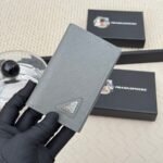 Prada Bags 65 Prada Pattern Unisex Placed or Bag, Be Handheld, Made of Imported Calfskin with Cross Pattern, Pocket Holder, Can Hold Change, 6 Card Slots, Simple and Elegant Fashion Trend Model 2MC101, color as shown in the picture Size 11×7cm,