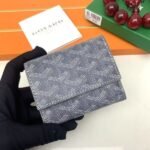 Goyard Bags The p65 G513 Marigny Coin Purse is perfect storing small change. It features snap closure, compartment coins, a slot for cards and banknotes.Size: 8.5*2*10cm. Color: Gray - Image 2