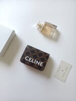 Celine Bags ￥75 Celine Classic Business Holder, Large Cowhide Interior with Smooth Microfiber CANVAS Logo Print, gold Trim TRIOMPHE Metal Snap Closure, Zipper Coin 5 Card Slots, Banknote Pocket, 1 Flat Pocket No.: 10K623 Size:11 9 X 3cm - Image 2
