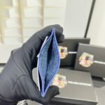 Prada Bags P50 PRADA Popular Genuine Leather Card Holder [Heart] Latest Style from Counter, Synchronized the Official Website, Authentic with Internal Code 224, Cross Pattern Cowhide Texture, Imported Threaded Lining, and Even Stitching, Smooth Oil Edge, Exquisite Workmanship, Size: Length 10cm Height 8cm, Color: Epoxy Gold, Black, Bright Plum Red, Pink, Blue Sky Blue, Apricot, Purple, Number: ML206 - Image 7