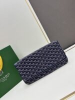 Goyard Bags Batch 170|||The SAINTE-MARIE clutch bag features double-sided design suitable for styles occasions: the leather flap highlights elegance and sophistication. It has a large zippered compartment that can accommodate all daily essentials.Goyard Goya Dimensions, weight: 30X2X17CM, 250G Main material other materials: GOYARDINE canvas & CHEVROCHES calfskin, model 666 - Image 6