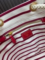 Prada Bags Batch 290¥ New Bucket Bag 1A082 Runway Style This Re-Nylon handbag is designed nylon fabric calfskin.The unique combination adds charming embellishments.The sliding cord handle highlights versatility of this handbag, making it convenient to carry by hand or over the shoulder/crossbody with top-grade hardware.It has large capacity space, very casual fashionable, it's a timeless bestseller. Guys, hurry up and get it! Length 23.5x Height 28x Bottom 16.5cm - Image 8