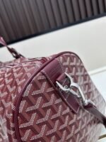 Goyard Bags Pair Flowers Batch 295✈Goyard Boston50 Bag ideal companion weekend trips.The zipper system a padlock ensures security personal belongings. The Boston travel suitable for use in cabin can be worn or crossbody by pairing it with an additional medium-sized shoulder strap! Dark blue neutral that looks good on both men and women I think green really most fashionable color Gray is the evergreen tree of Dog Tooth brand, size 50 fits just right~ ✈ Travel bag ceiling, unbeatable! - Image 5