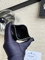 Prada Bags 55prada Hot-Selling Holder Unisex Small Holder, Black, Model 1MC025 Diagonal Triangle Cross Pattern Cowhide Leather, 6 Card Slots ➕ A middle compartment that can hold multiple cards and small change, size 11.2×8.5cm, actual product photo, see is what you get - Image 5