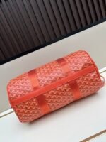 Goyard Bags New batch 190 Goyard Barrel 40 sports travel bag. size 40cm suitable daily use can be used as gym or a perfect companion short trips. double zipper design makes it more convenient use. an additional handle on enhance portability. The overall body of the bag is very soft, lightweight, and has large capacity space. There are side buckles that allow you to match medium-sized straps for shoulder carrying. Dimensions 40x22x22, model 2535 - Image 5