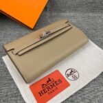 Hermes Bags New Clutch p160 Hermès Kelly Bag Material: Top Layer Cowhide Size: 24*14*6cm Model: 360 Silver Buckle Togo Leather Description: Exquisite workmanship, with original factory OEM code inside.Smooth and straight edges, custom-fit hardware Color: Black, Navy Blue, Orange, Gray, Khaki, Brown - Image 3