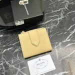 Prada Bags P90 PRADA Official Synchronized New Shipment, Short Clip Hot Item Shipment: ✌ Product Cabinet Special Real Shot [Strong]! Size: Quality Leather: Original Character Ten Pattern Color: Epoxy Gold Triangle Logo Plum Bright Red, Pink, Black, Apricot, Sky Blue, Purple Size 10X9Ⅹ2, Model LM211