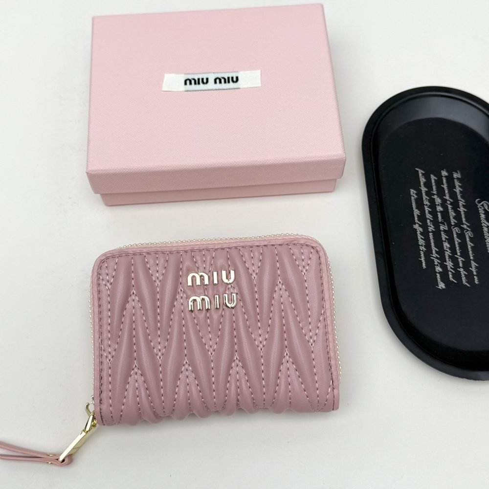 e09d4cb42f954da0a56befe878d59c57.jpg Miumiu Bags - Image 1