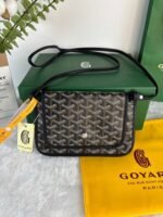 Goyard Bags 150 Goya Plumet Clutch Bag has wallet function design that store coins, banknotes, and cards. It can also paired with shoulder strap be worn crossbody like a small bag.Its 3 independent pocket system adapts perfectly to its contents, showcasing an elegant style. Style number: 98638 Color: Black Dimensions: 20.5cm 2.5cm x 14cm