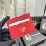 Prada Bags P50 PRADA Popular Genuine Leather Card Holder [Heart] Latest Style from Counter, Synchronized the Official Website, Authentic with Internal Code 224, Cross Pattern Cowhide Texture, Imported Threaded Lining, and Even Stitching, Smooth Oil Edge, Exquisite Workmanship, Size: Length 10cm Height 8cm, Color: Epoxy Gold, Black, Bright Plum Red, Pink, Blue Sky Blue, Apricot, Purple, Number: ML206