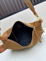 Prada Bags Batch 290 New Product 1BC264 Discovery Pack This explorer bag features imported nylon fabric calfskin leather, a soft silhouette multiple pockets.The lightweight practical Re-Nylon emphasizes multifunctional style of the design, while leather details iconic embellishments reflect our craftsmanship tradition. It comes with two detachable adjustable woven logo strap shoulder straps.Large capacity space, looks very fashionable when worn.Another timeless and popular item.Worth having! Length 32x Height 22x Bottom 11.5cm - Image 7