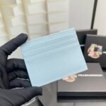 Prada Bags P50 PRADA Popular Genuine Leather Card Holder [Heart] Latest Style from Counter, Synchronized the Official Website, Authentic with Internal Code 224, Cross Pattern Cowhide Texture, Imported Threaded Lining, and Even Stitching, Smooth Oil Edge, Exquisite Workmanship, Size: Length 10cm Height 8cm, Color: Epoxy Gold, Black, Bright Plum Red, Pink, Blue Sky Blue, Apricot, Purple, Number: ML206 - Image 3