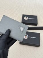 Prada Bags 65 Prada Pattern Unisex Placed or Bag, Be Handheld, Made of Imported Calfskin with Cross Pattern, Pocket Holder, Can Hold Change, 6 Card Slots, Simple and Elegant Fashion Trend Model 2MC101, color as shown in the picture Size 11×7cm, - Image 3