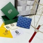 Goyard Bags 65 Goya Saint-Thomas wallet features multiple card slots middle hinge-style bill compartment that can hold banknotes.Its size is suitable for both carrying bag and placing in the pocket of a jacket or pants. Style number: 98662 Color: Blue Size: 11cm 2cm x 9cm - Image 2