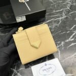 Prada Bags P90 PRADA Official Synchronized New Shipment, Short Clip Hot Item Shipment: ✌ Product Cabinet Special Real Shot [Strong]! Size: Quality Leather: Original Character Ten Pattern Color: Epoxy Gold Triangle Logo Plum Bright Red, Pink, Black, Apricot, Sky Blue, Purple Size 10X9Ⅹ2, Model LM211 - Image 4